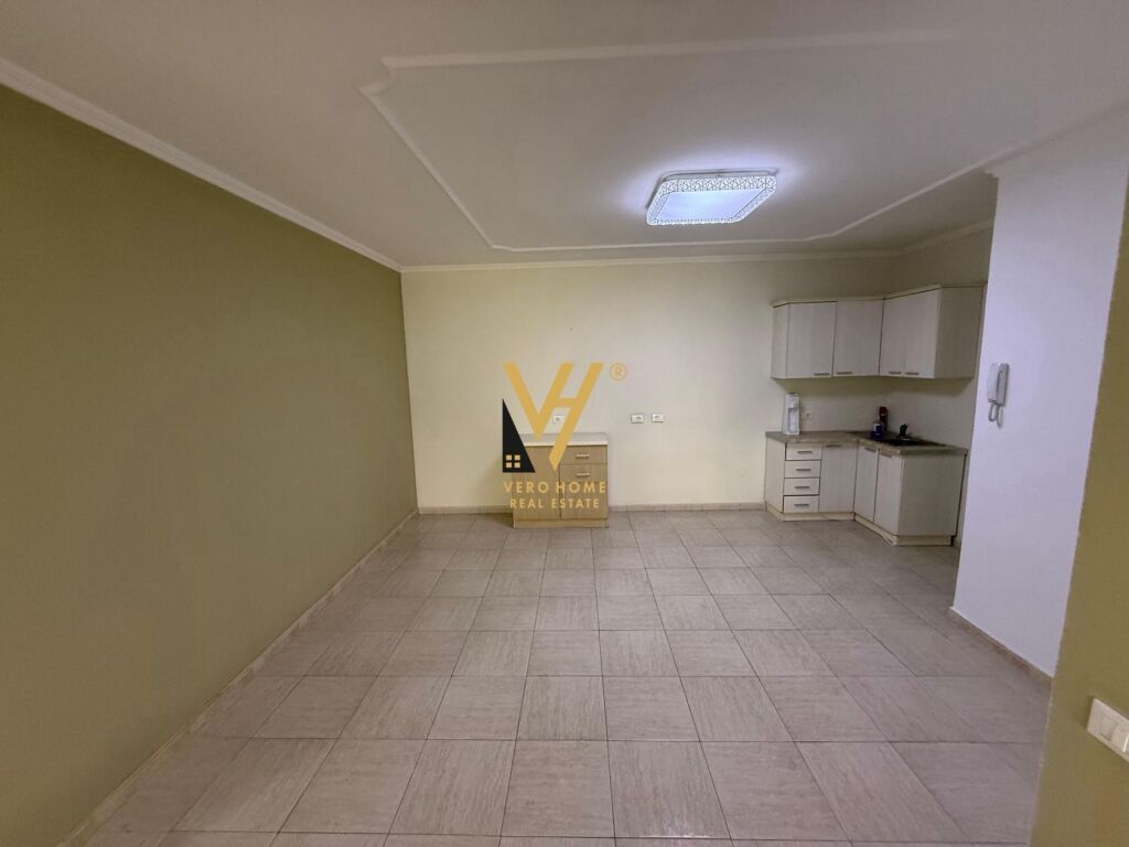 UFFICIO DI 125 M2 IN AFFITTO A ISH-BLLOK 1.500 EURO