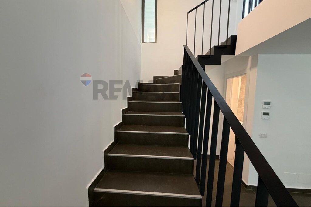 3-storey villa for sale, near TEG