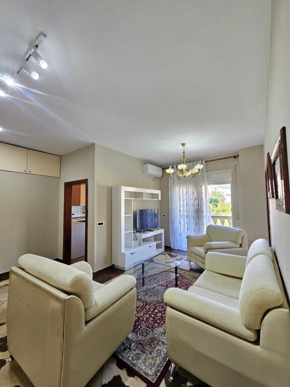 For Rent Apartment 2+1 | Fresk  Dalip Topi Street, with an area of 70 m², located on the 2nd floor price 40,000 leke