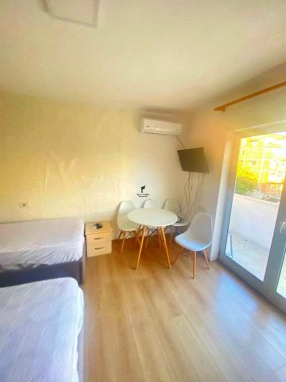 MONOLOCALE IN AFFITTO 40M2 21 DICEMBRE 44.000 LEKE FH-82262