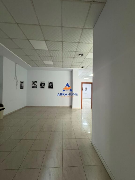 OFFICE FOR RENT 214M2 "BLLOK" 4700 EURO