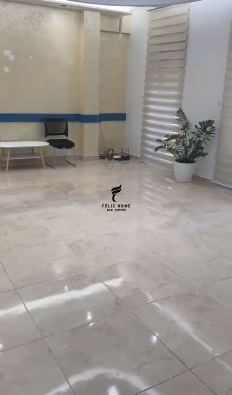 ZYRE ME QERA 122 M2 RRUGA E DURRESIT 150.000 LEKE FH-82137