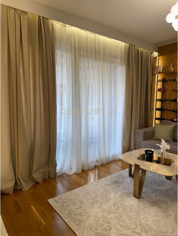 Luxury Apartment 1+1 + Parking Space For Rent near Skënderbej Square (Center), Barrikadave Street!