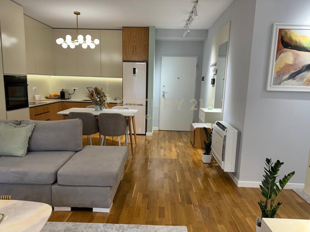 Luxury Apartment 1+1 + Parking Space For Rent near Skënderbej Square (Center), Barrikadave Street!