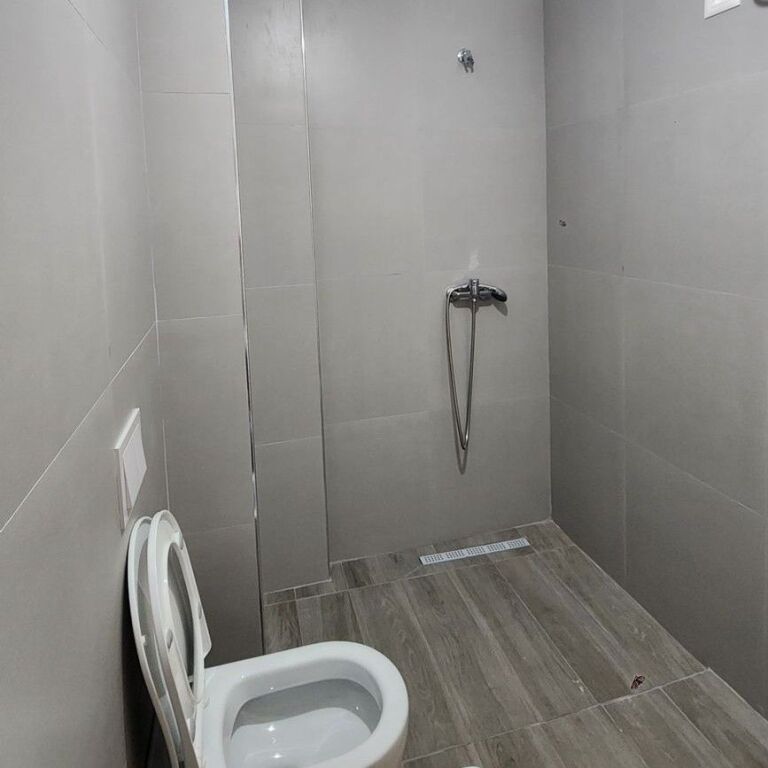 🏢✨ JEPET ME QIRA AMBIENT ZYRASH 100 m²– DON BOSKO ✨🏢