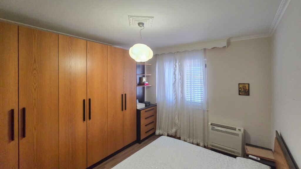 Apartament 2+1+2 per shitje, Komuna e Parisit !