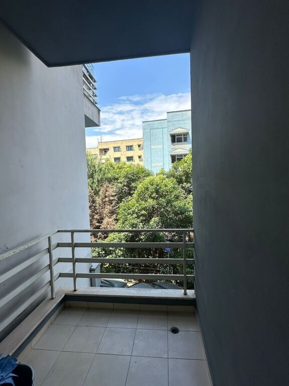 In affitto 2+1+1 Kthesa e Kamzes Casa Italia 650€
