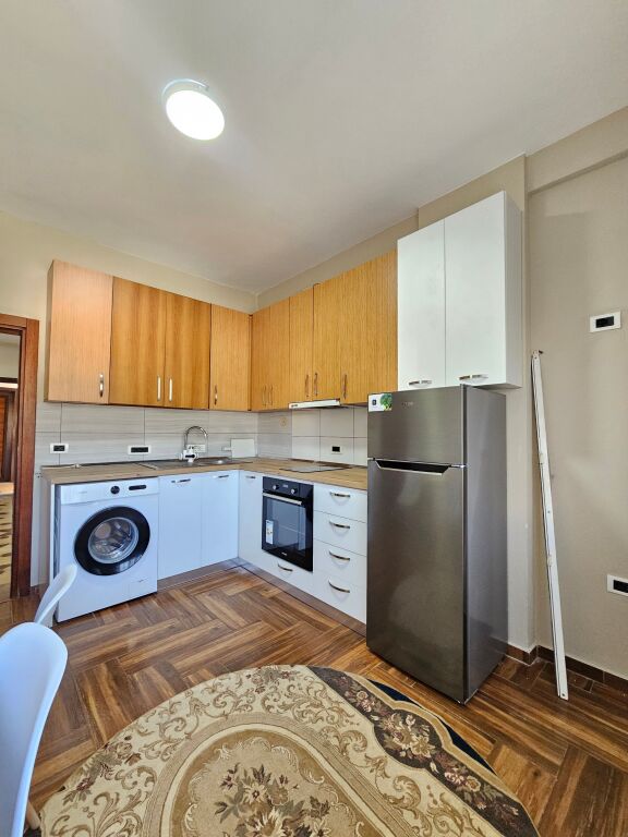 For Rent Apartment 2+1 | Fresk  Dalip Topi Street, with an area of 70 m², located on the 2nd floor price 40,000 leke
