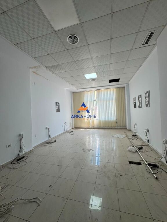 OFFICE FOR RENT 214M2 "BLLOK" 4700 EURO