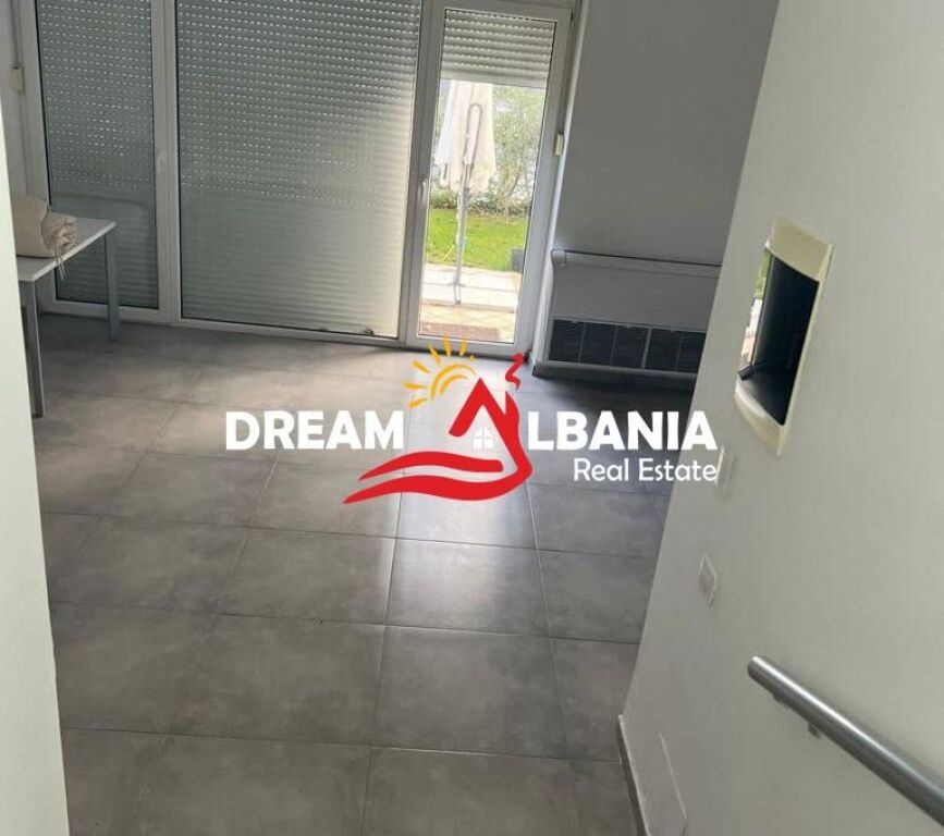 Villa Duplex 4+1+2+piscina in affitto a Residenza Kodra e Diellit (ID 4251302).