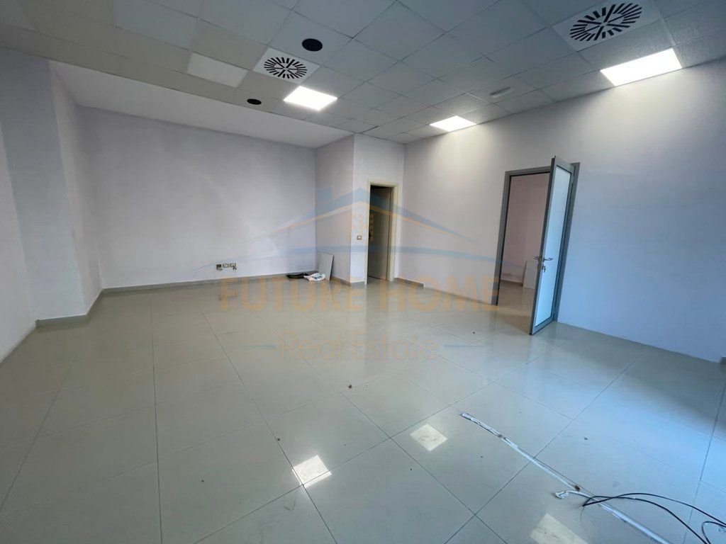 Rent, Business Environment, Former Region, Durres