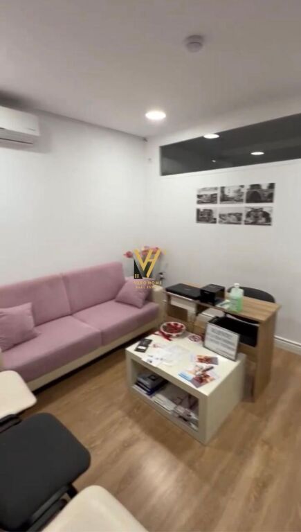 UFFICIO DI 80 M2 IN AFFITTO A BLLOK 120.000 LEKE