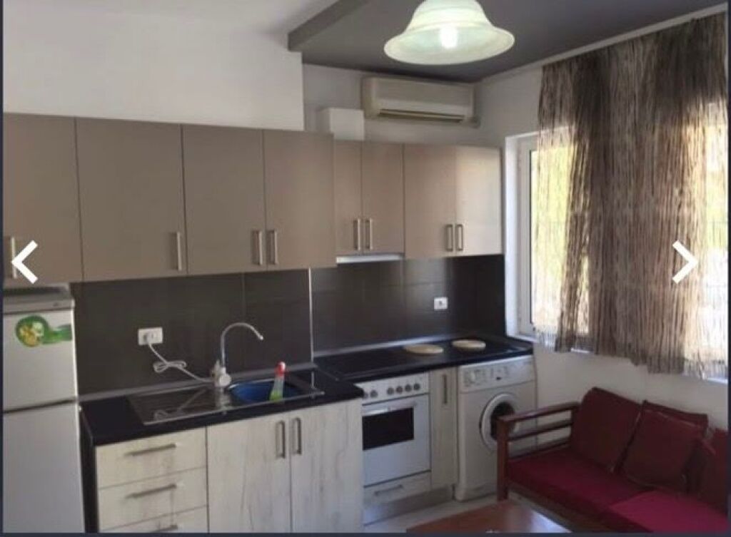Studio apartment for rent on Fortuzi Street
