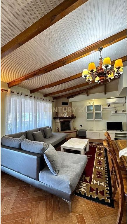 Apartment 3+1+2 bathrooms for rent at Vilat Gjermane!