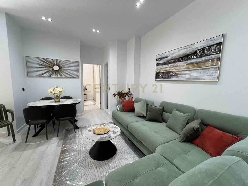 Shitet apartament 1+1 në Lungomare, Vlorë – një mundësi perfekte për banim ose investim!