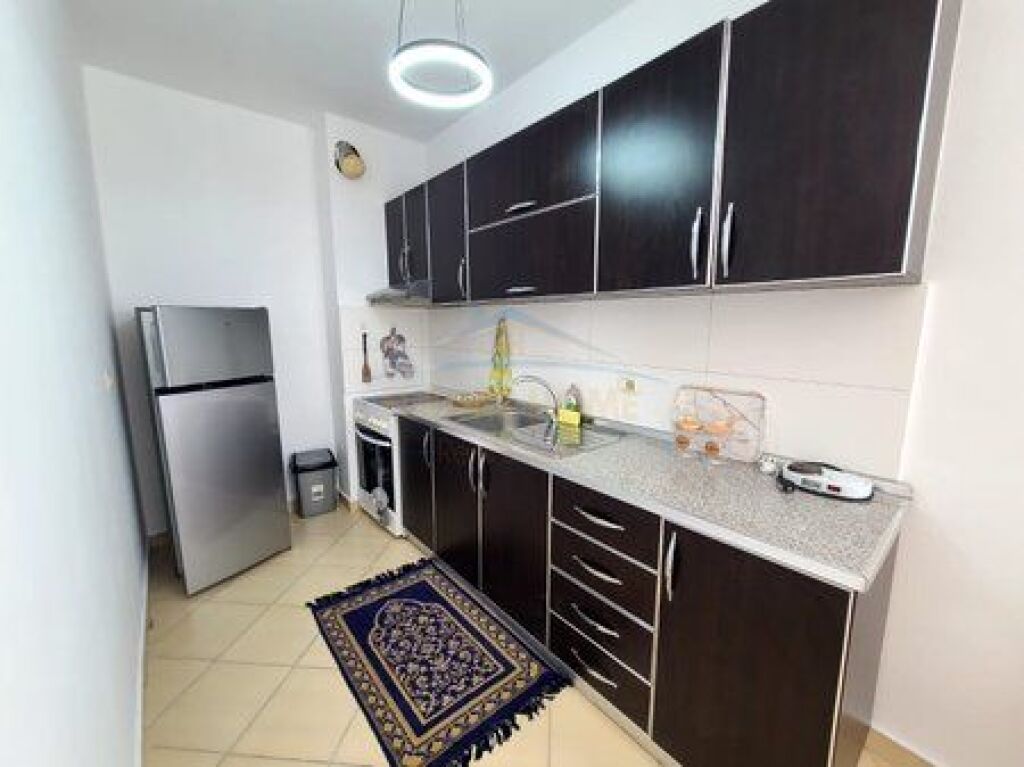Qera, Apartament 2+1, Liqeni i Thate, Tirane