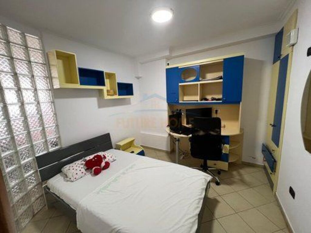 Qira, Apartament 3+1+2, Ish Parku I Autobuzave