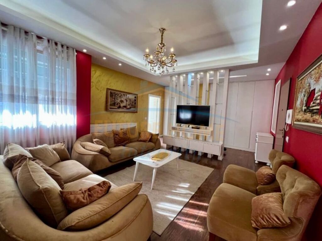 Rent, Apartment 1+1+Veranda, Former Customs, Tirana.