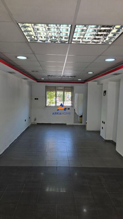 SHITET DYQAN 40M2 "RRUGA IMER NDREGJONI, PRANË SHKOLLËS BASHKUAR" 115000 EURO