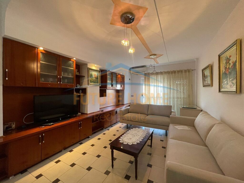 Rent, Apartment 2+1+2, Barricades Street, Tirana.