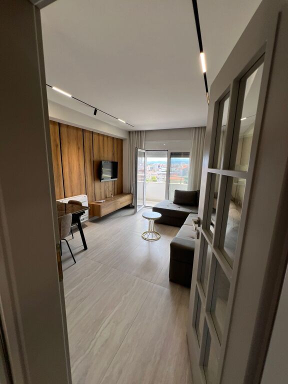 2+1 Apartment for Sale in Neighborhood 17, Near the Water Supply, Durrës