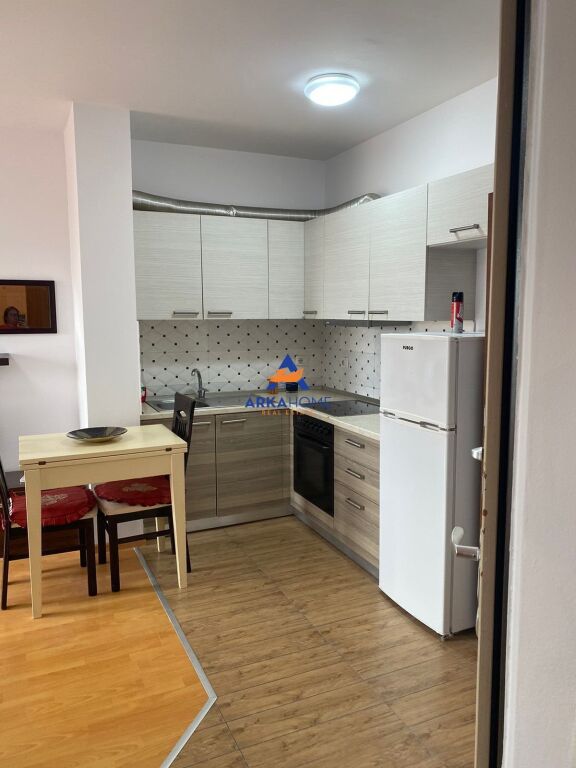 AFFITTASI APPARTAMENTO 1+1+BALCONE "XHAMLLIK" 50.000 LEKE