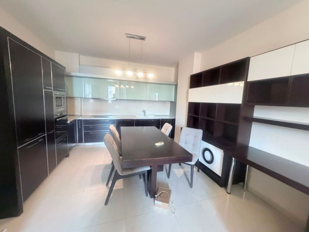 Apartament 2+1 me qira tek Ura e Selites!