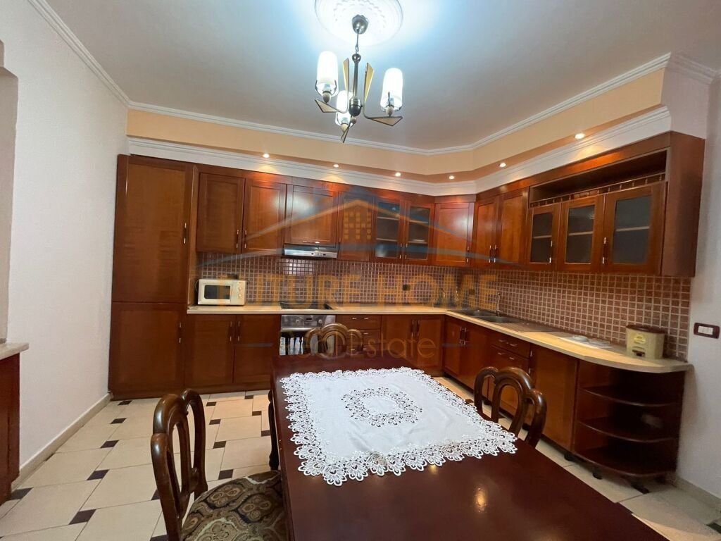 Rent, Apartment 2+1+2, Barricades Street, Tirana.