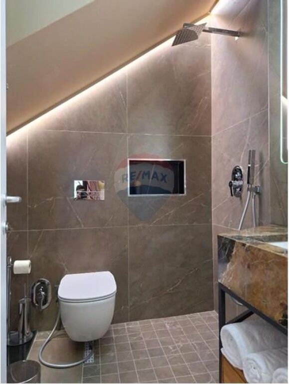 🌟 Luxury Studio Apartment for Rent near 21 December! 🌟