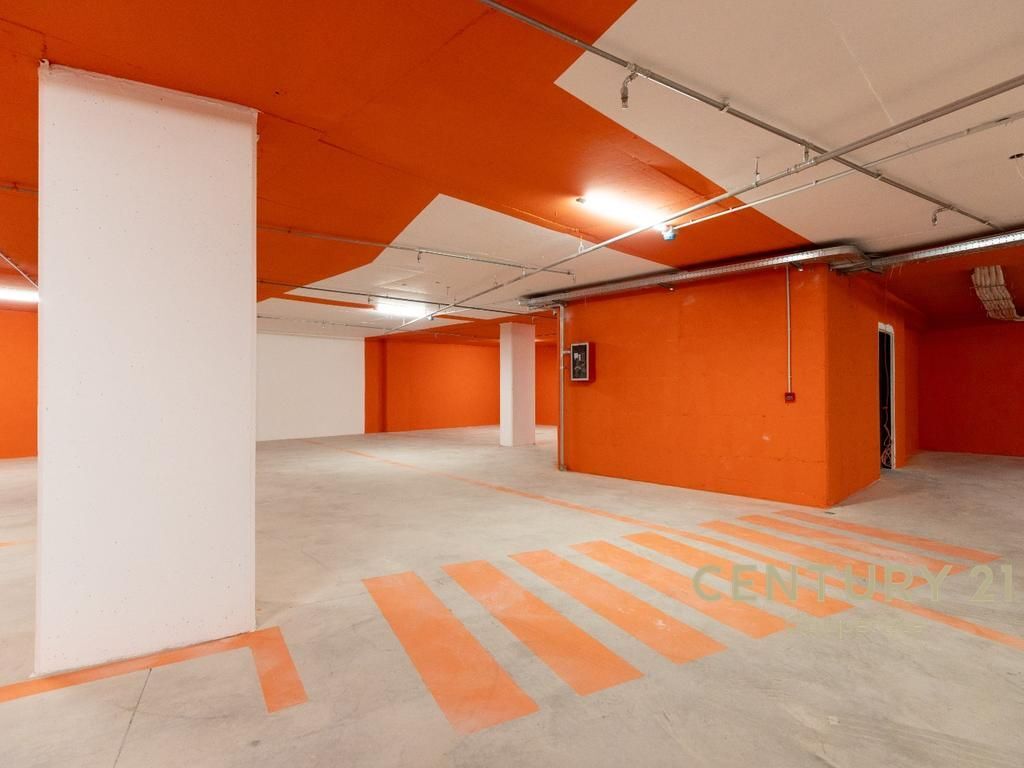 SHESIM 17 POSTE PARKIMI TEK GALERIA ROMA