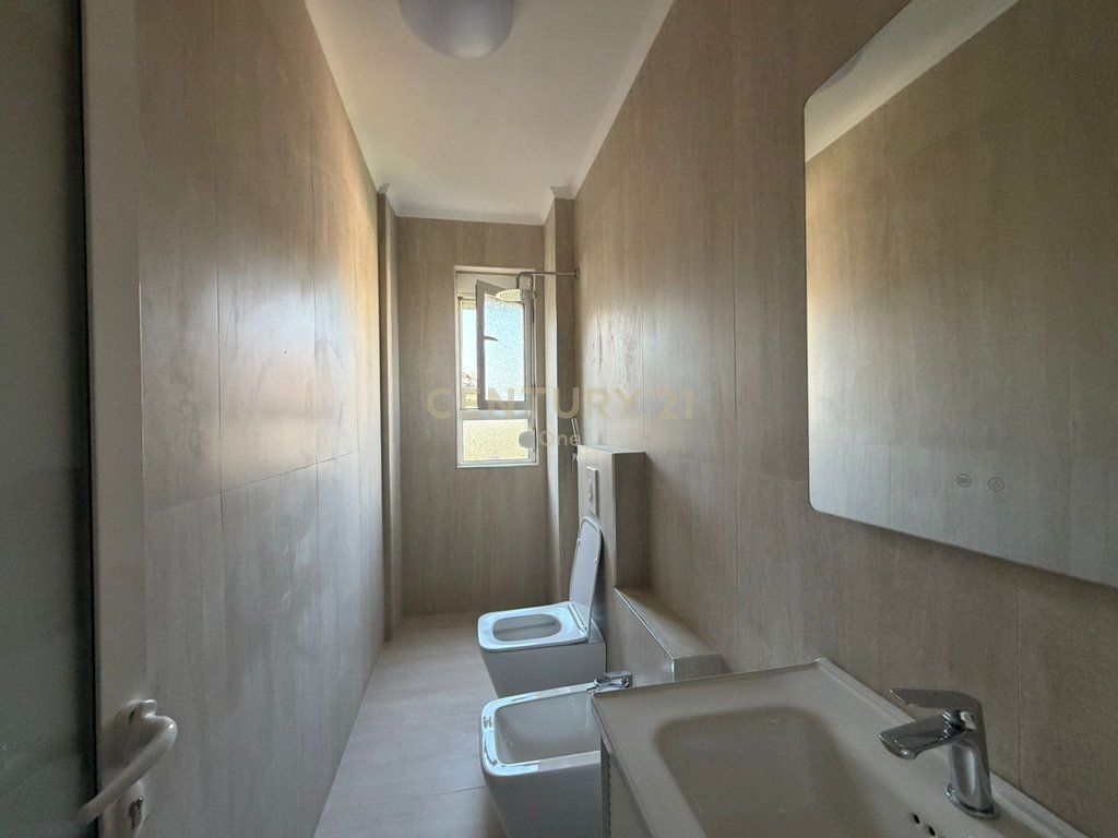 SHITET APARTAMENT 1+1 TEK RRUGA DRITAN HOXHA