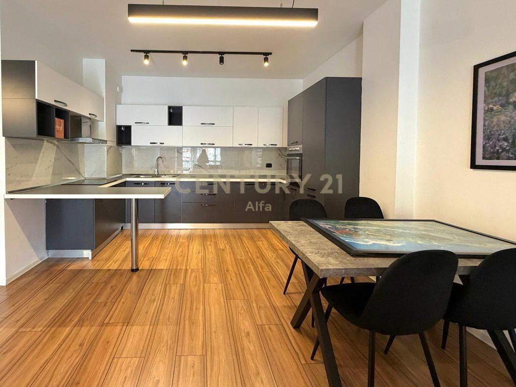 APARTAMENT ME QIRA 1+1 TEK LICEU ARTISTIK !