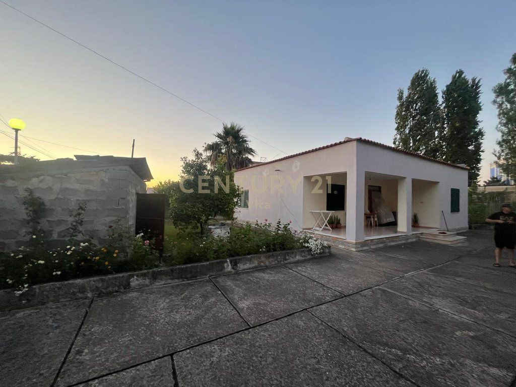 PRIVATE HOUSE FOR SALE IN THE SHKOZET AREA, DURRES !!!!