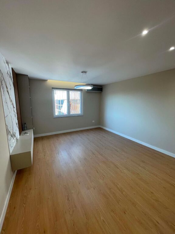 2+1 for sale in the center, 2375 euro/m2, 80 m2 in the center of Tirana