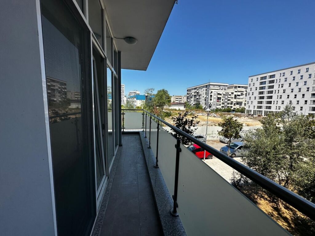 Office for rent – Kika 2, Komuna e Parisit!