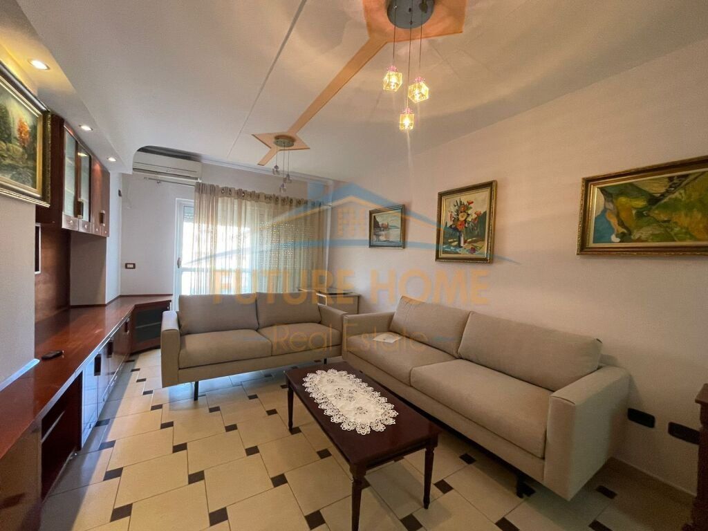 Rent, Apartment 2+1+2, Barricades Street, Tirana.