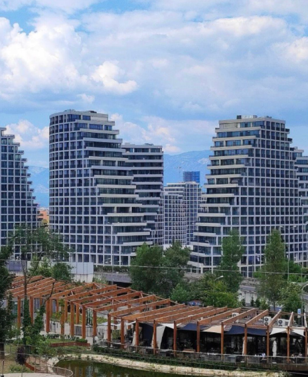 ◻️ LOCALE COMMERCIALE IN AFFITTO | Lake View 🏢