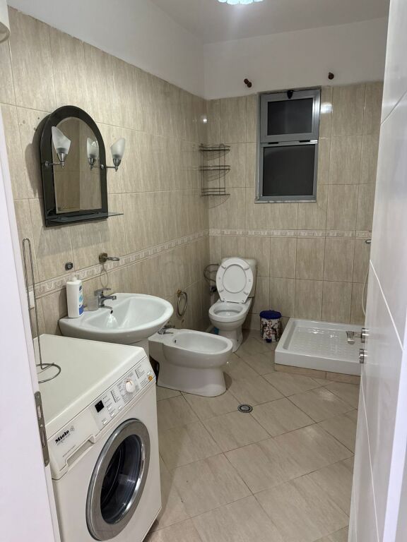 Appartamento 3+1+2 bagni + balcone in affitto – Astir !