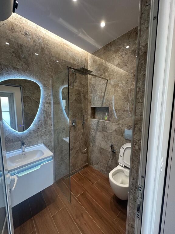 🏢At the New Bazaar, near Optika Roma, a studio apartment with an area of 34m2 is for sale, 120,000Euro