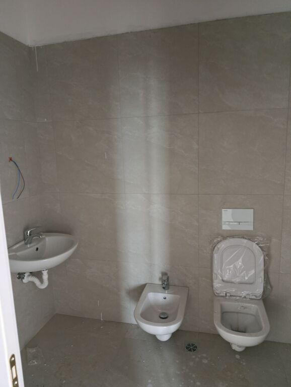 Rent | Apartament 2 + 1 | Rruga 5 Maji | 500 €/month