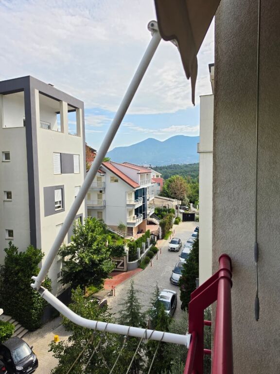 🏡 **FOR SALE: 2+1 Apartment with 2 Bathrooms 🚾 &amp; 1 Balcony 📍Liqeni i Thatë – FZ Residence | 105 m² 🌇 | 5th Floor 🔥 | Title Deed | Fully Furnished (€230,000 💸) 🌐**