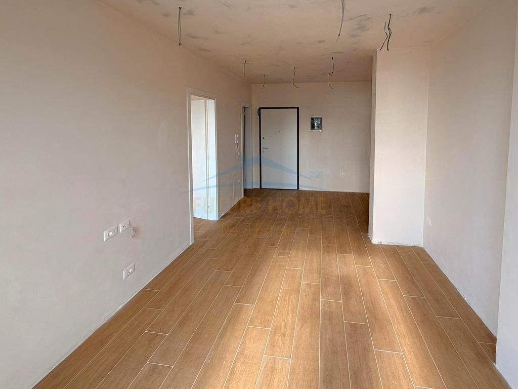 Shitet, Apartament 1+1, Golem