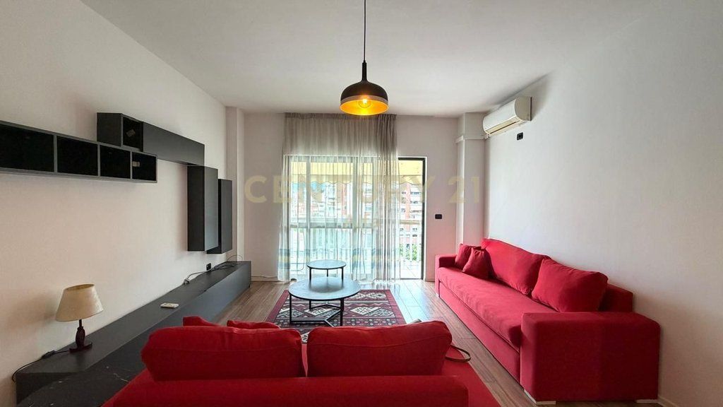 APARTAMENT ME QIRA 1+1 TEK LICEU ARTISTIK !