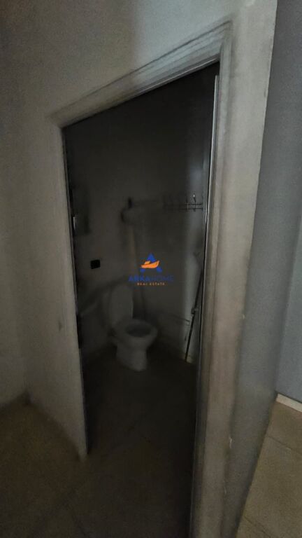 SHOP FOR RENT 34M2 "RRUGA BARDHYL" 80000 LEKE