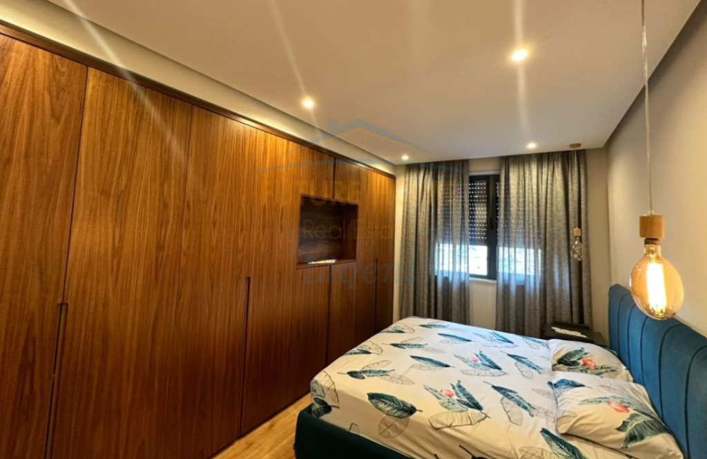Qera, Apartament 3+1+2, Residenca Alba