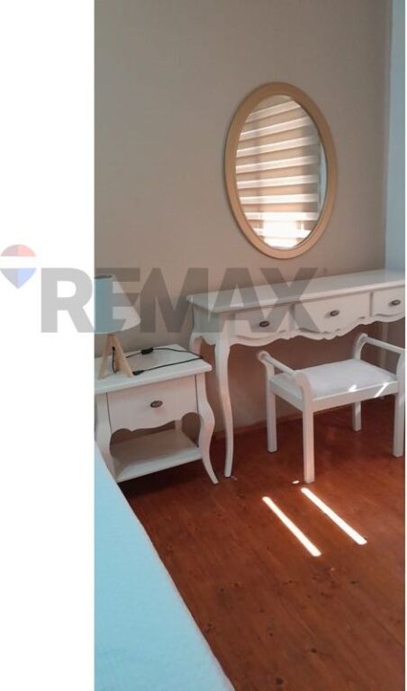 Appartamento 2+1+2 con balcone, Lago di Tirana, Via Kosovarëve, Tirana.