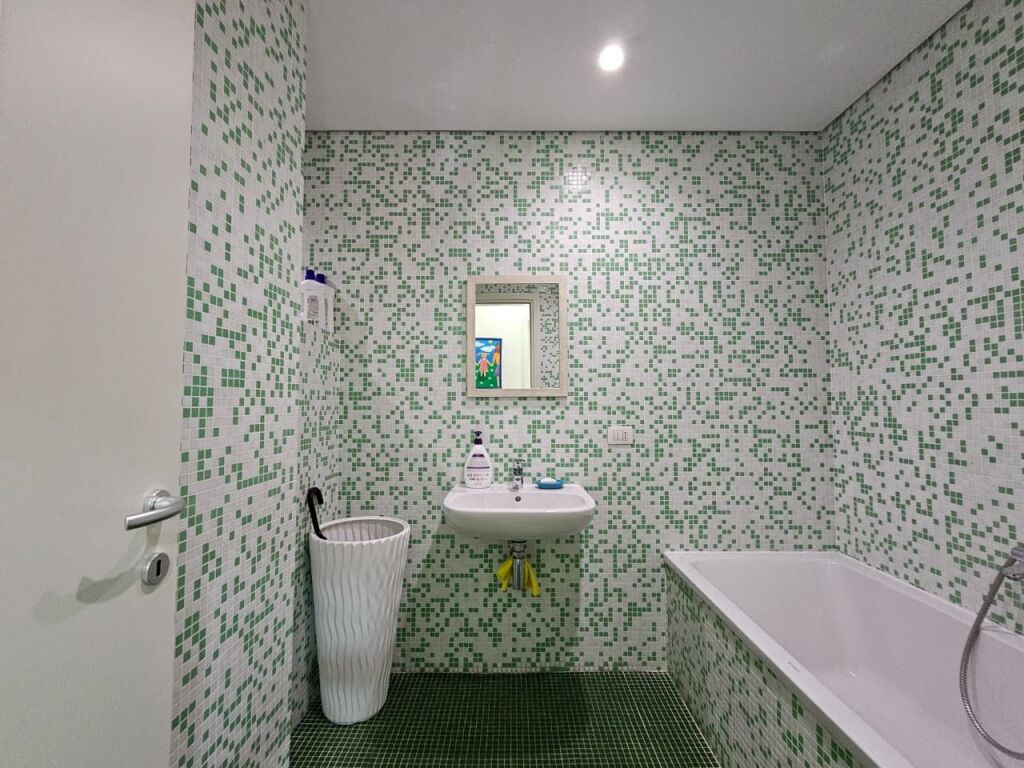 Apartment 4+1+3 for sale Pazari i Ri!