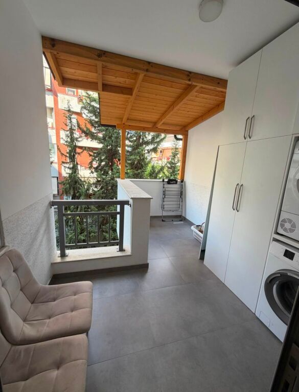 🏡 Apartament 1+1 në shitje – Liqeni i Thatë, Rruga Peti 📍