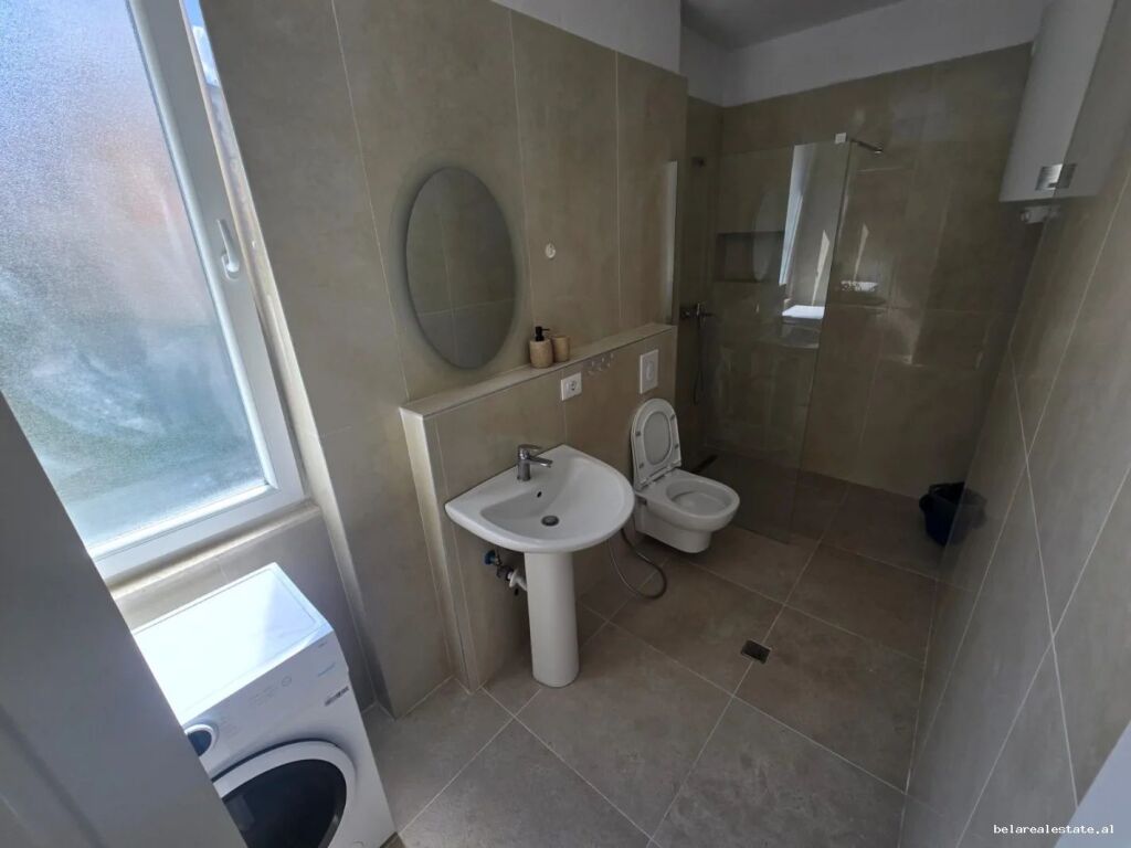 Apartament Me Qera 1+1 Tek Ish-Tregu Elektrik (ID B2101800) Tirane