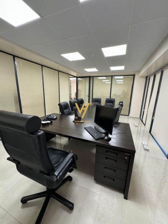 UFFICIO 150 M2 IN AFFITTO IN VIA ELBASAN 2.000 EURO